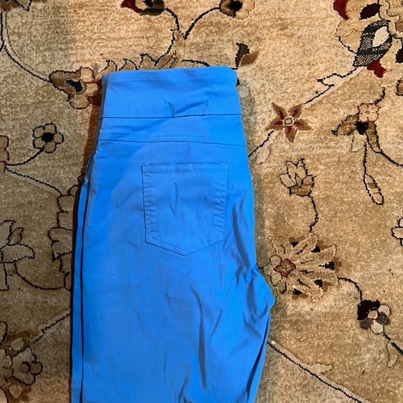 Ruby Rd. Size 12 blue capris - Picture 2 of 2